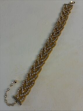 VM Choker necklace Women's fashion jewelry by VM headed
